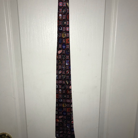 NHL Tie - Picture 2 of 2